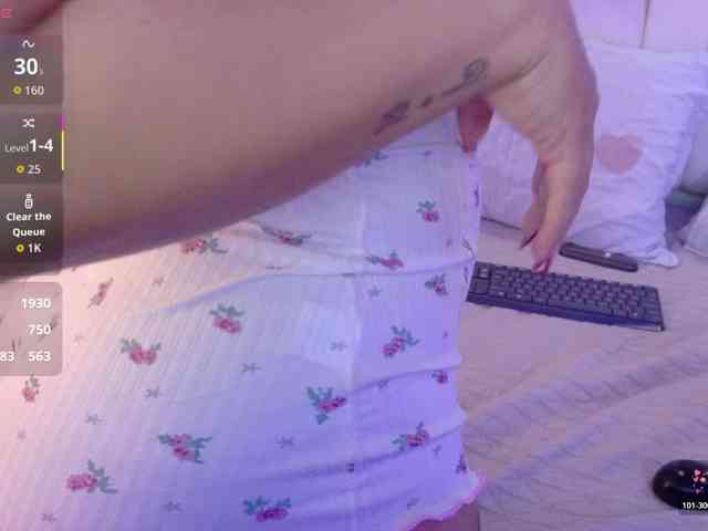 valkiriamoore webcam