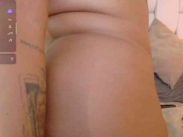 valkiriamoore webcam