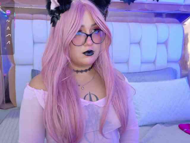 valkiriamoore webcam