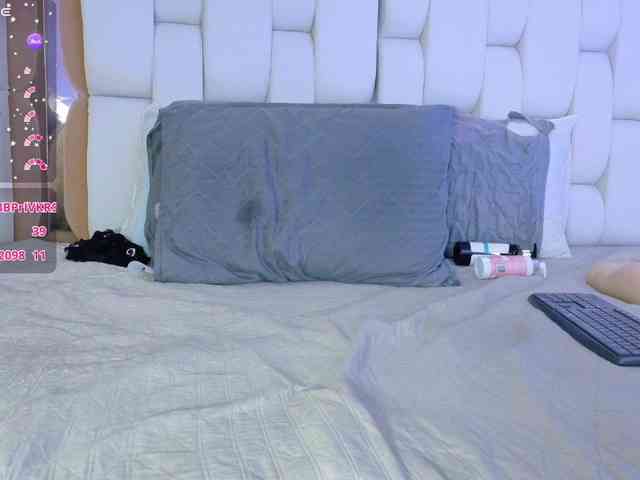 valkiriamoore webcam