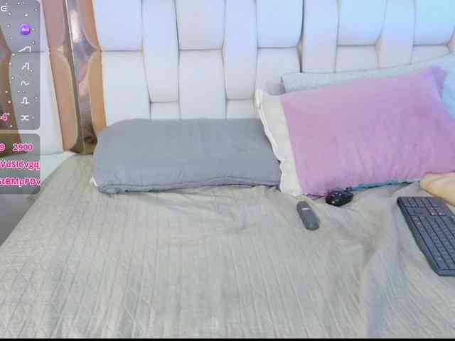 valkiriamoore webcam