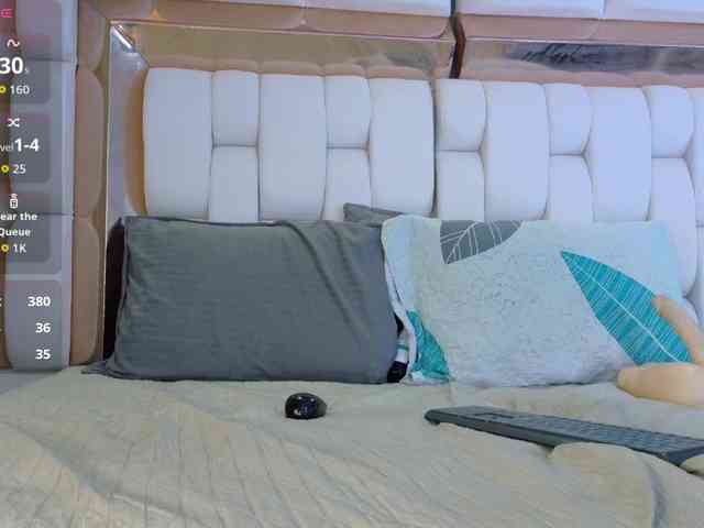 valkiriamoore webcam