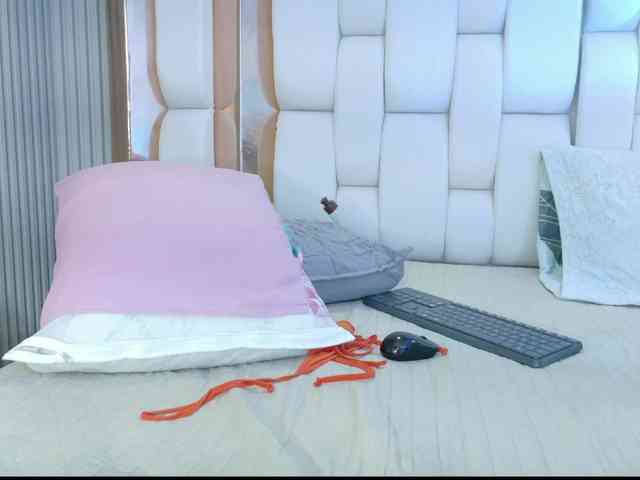 valkiriamoore webcam