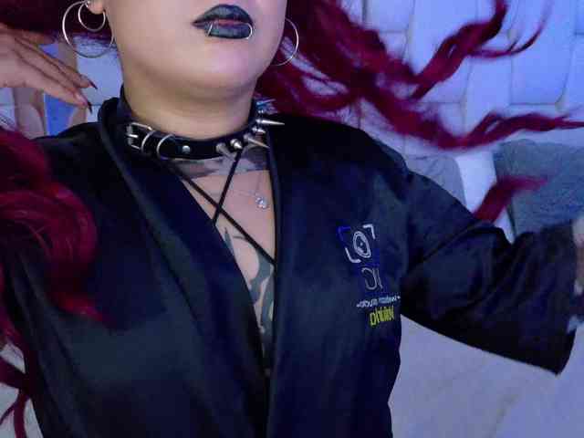 valkiriamoore webcam