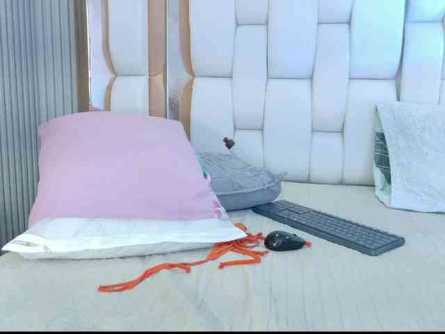 valkiriamoore webcam