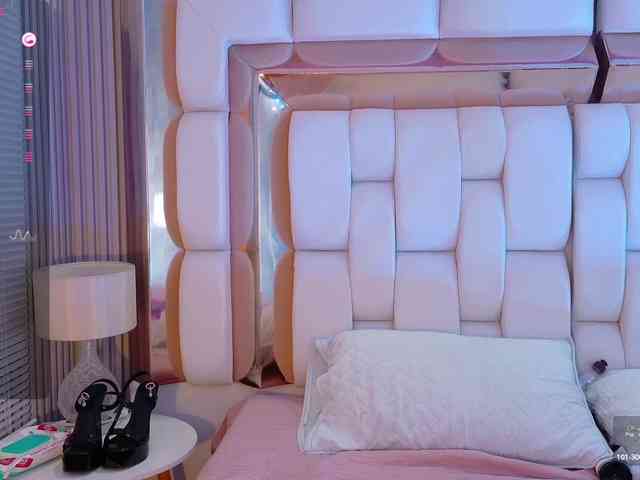 valkiriamoore webcam