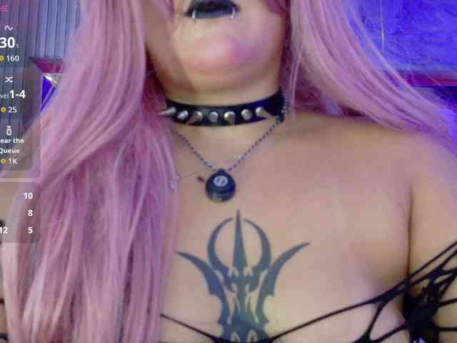 valkiriamoore webcam