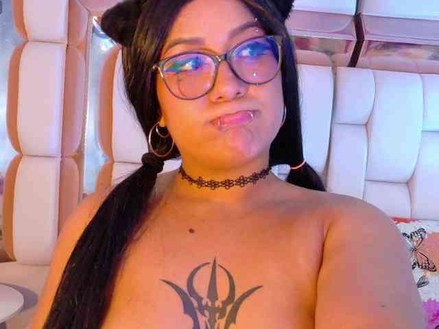 valkiriamoore webcam