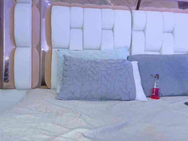 valkiriamoore webcam