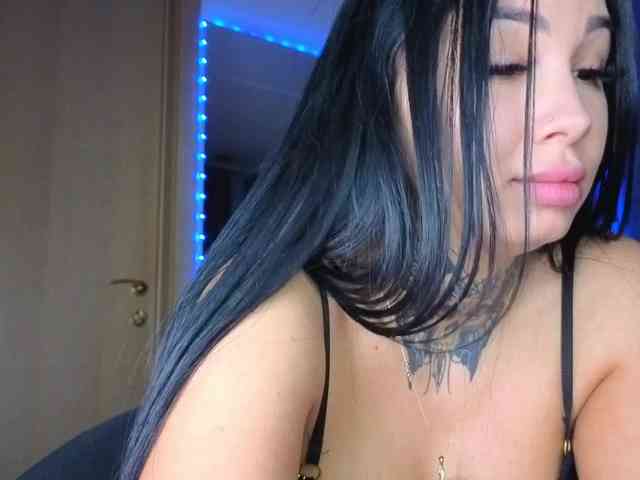 AngellBlackX Live Webcam on BongaCams