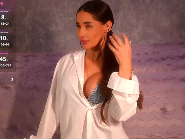 MiriamFoxx's BongaCams show and profile