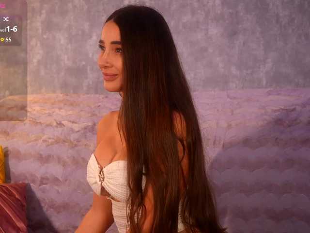 MiriamFoxx's BongaCams show and profile