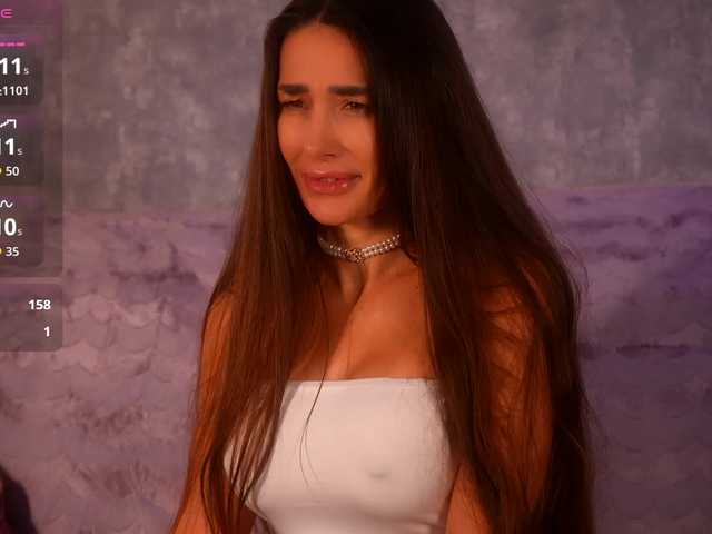 MiriamFoxx's BongaCams show and profile