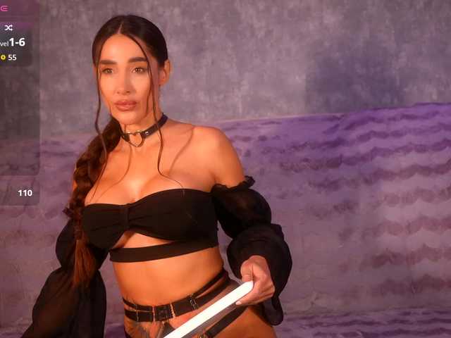 MiriamFoxx's BongaCams show and profile