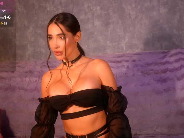 MiriamFoxx's BongaCams show and profile