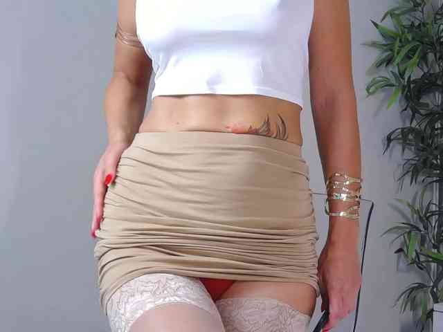MiriamFoxx webcam
