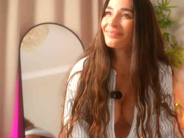 MiriamFoxx Live Webcam on BongaCams