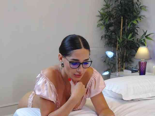 MiriamFoxx webcam