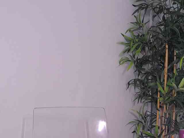 MiriamFoxx webcam