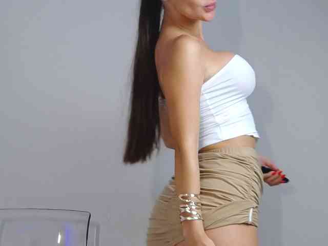 MiriamFoxx webcam