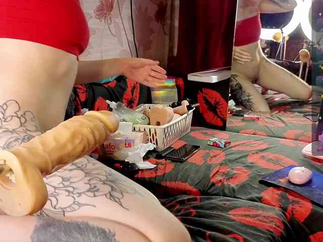 MariiaMil webcam