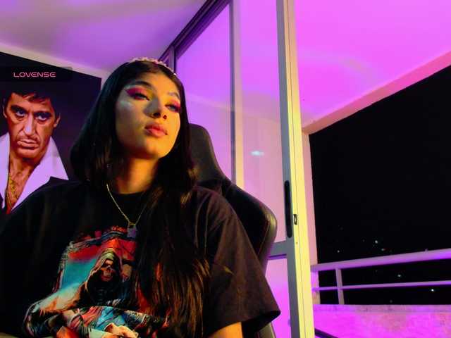 latin-couple77 webcam