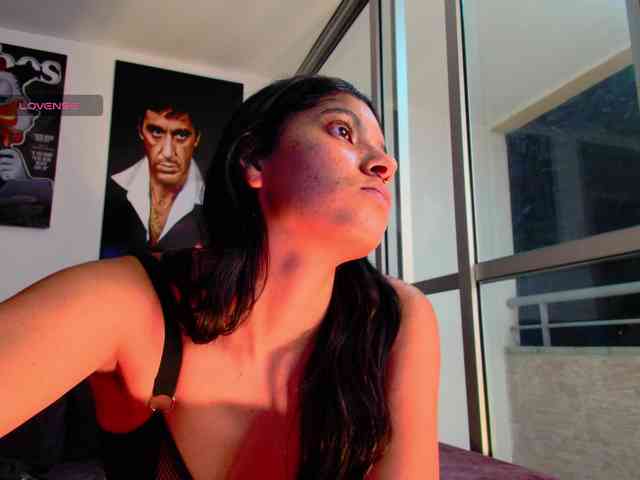 latin-couple77 webcam