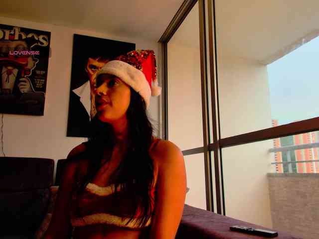 latin-couple77 webcam