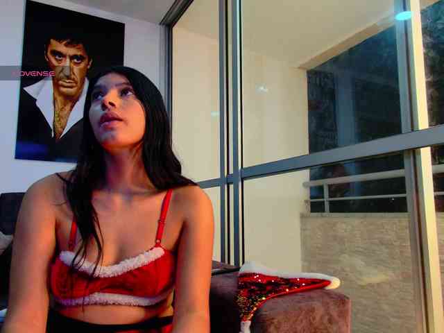 latin-couple77 webcam