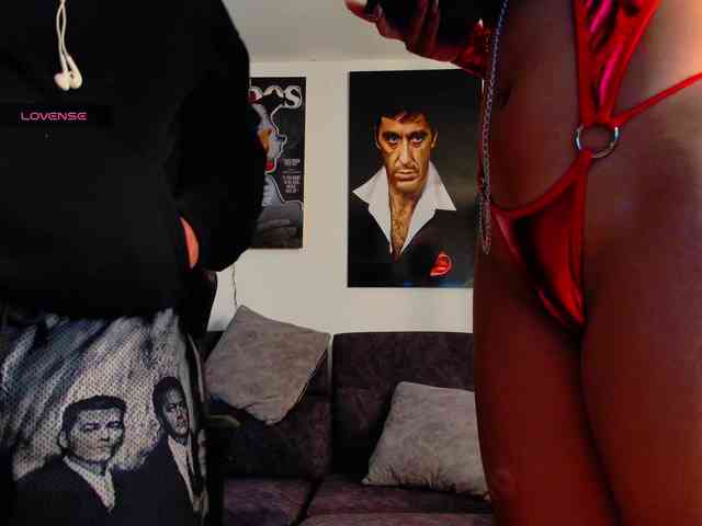 latin-couple77 webcam