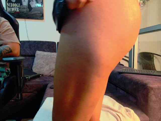 latin-couple77 webcam