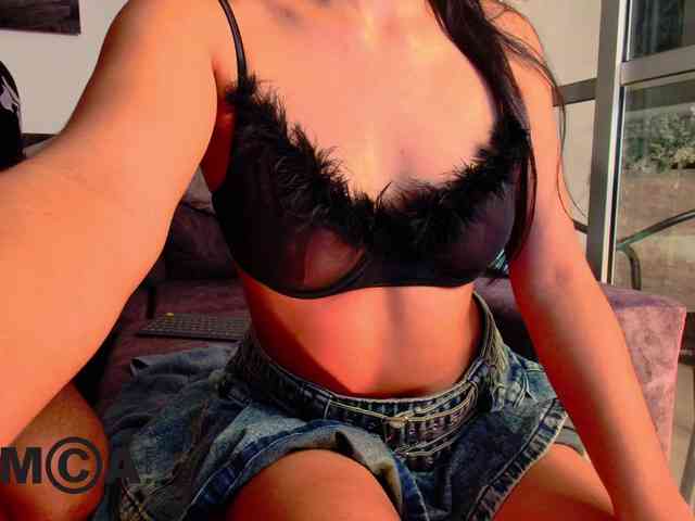 latin-couple77 webcam