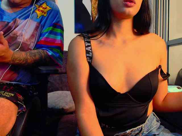 latin-couple77 webcam