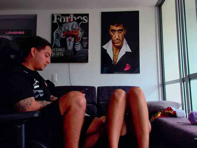 latin-couple77 webcam