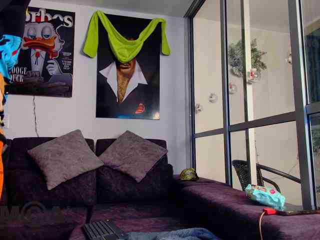 latin-couple77 webcam