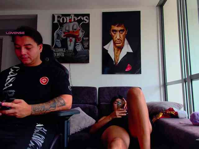 latin-couple77 webcam