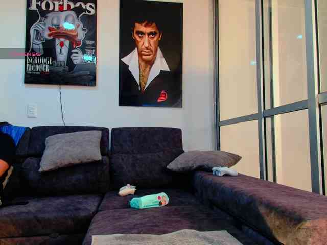 latin-couple77 webcam