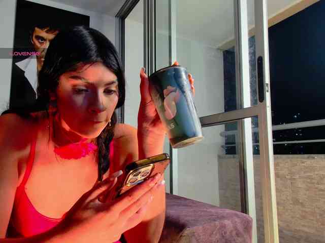 latin-couple77 webcam