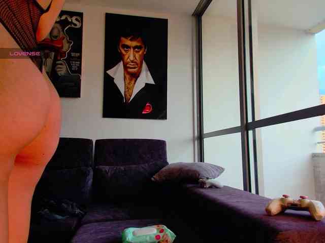 latin-couple77 webcam