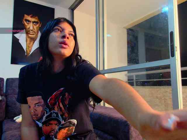 latin-couple77 webcam