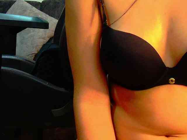 latin-couple77 webcam