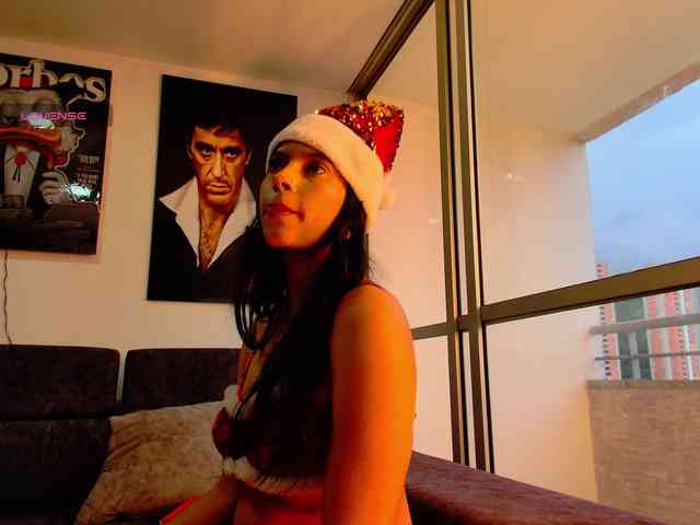 latin-couple77 webcam