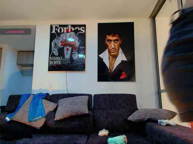 latin-couple77 webcam