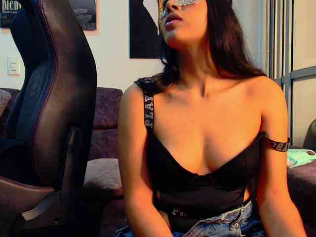 latin-couple77 webcam