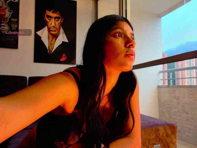 latin-couple77 webcam