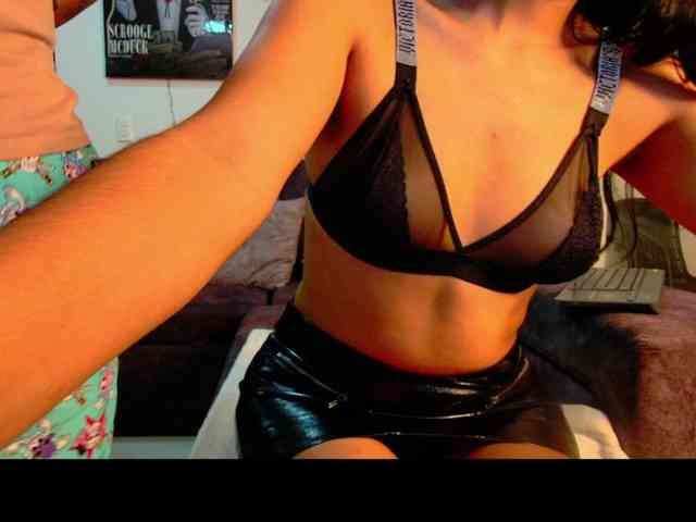 latin-couple77 webcam