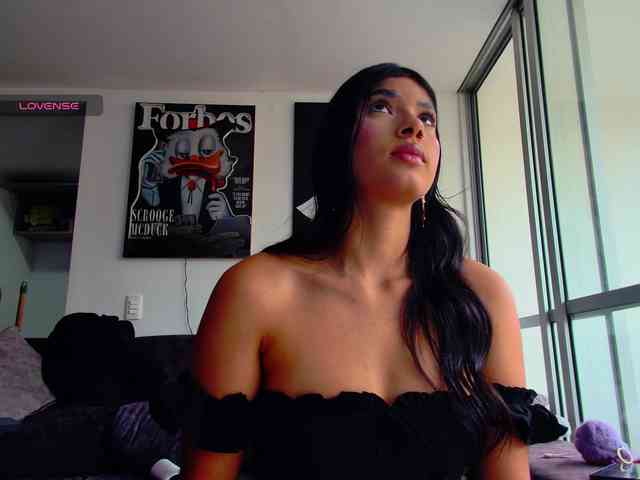 latin-couple77 webcam