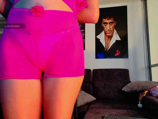 latin-couple77 webcam