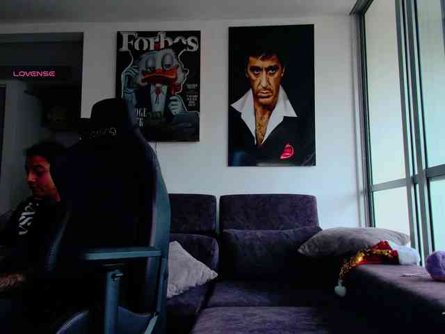 latin-couple77 webcam