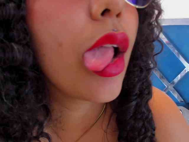 tiffanymiller1 webcam